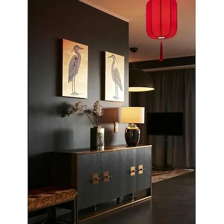 Penthouse Storage 60 إمدن
